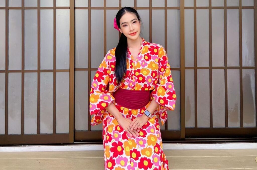 Single Asian woman