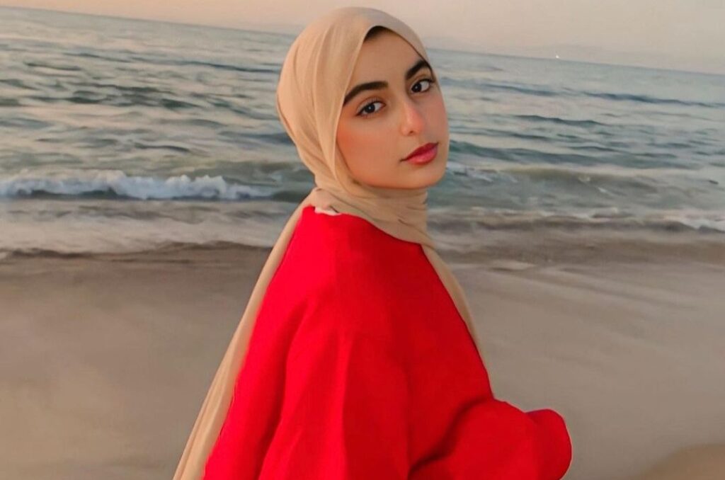 Single Persian woman