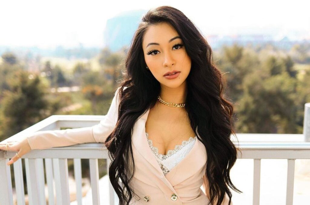 Sexy Asian wife