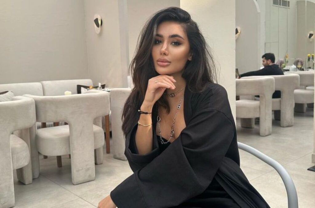 Sexy Tajik woman