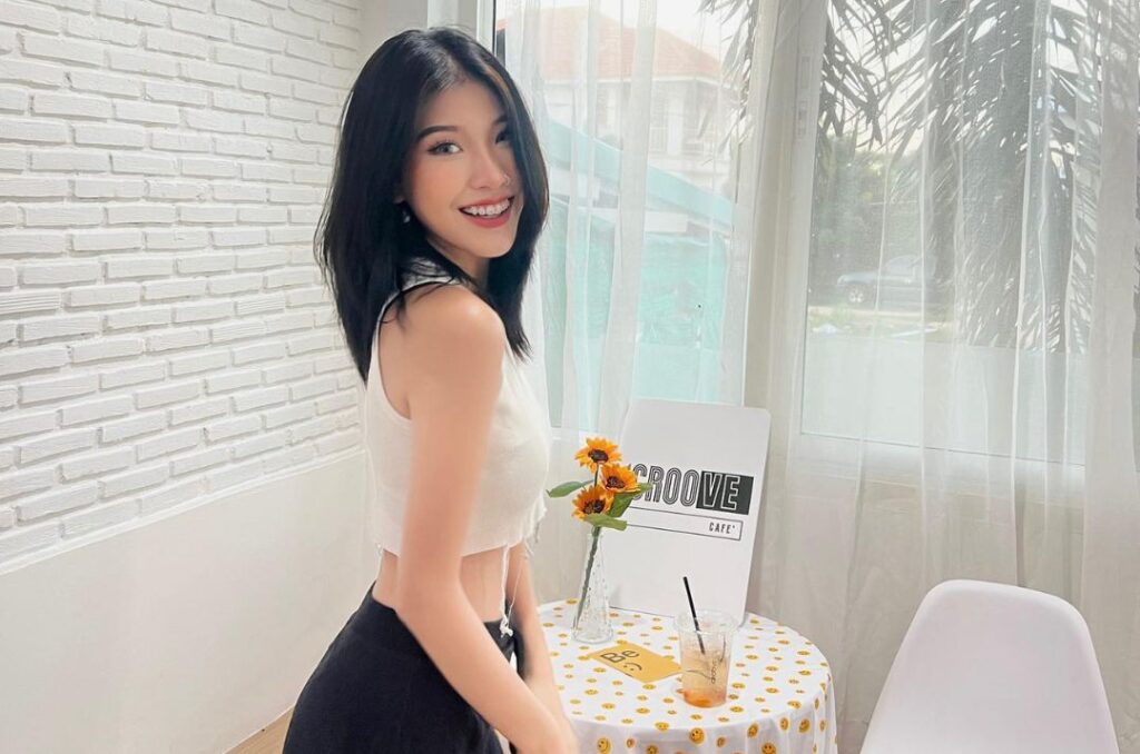 Cute Kazakhstan woman for marriage