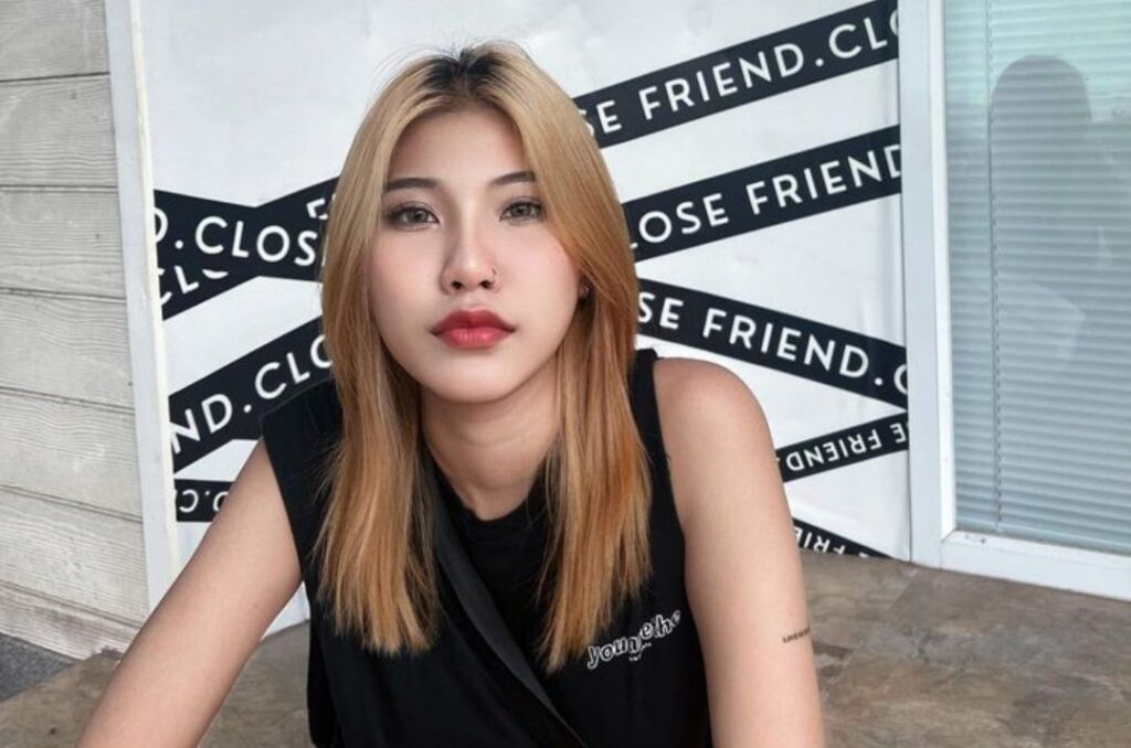 Single Kazakh woman