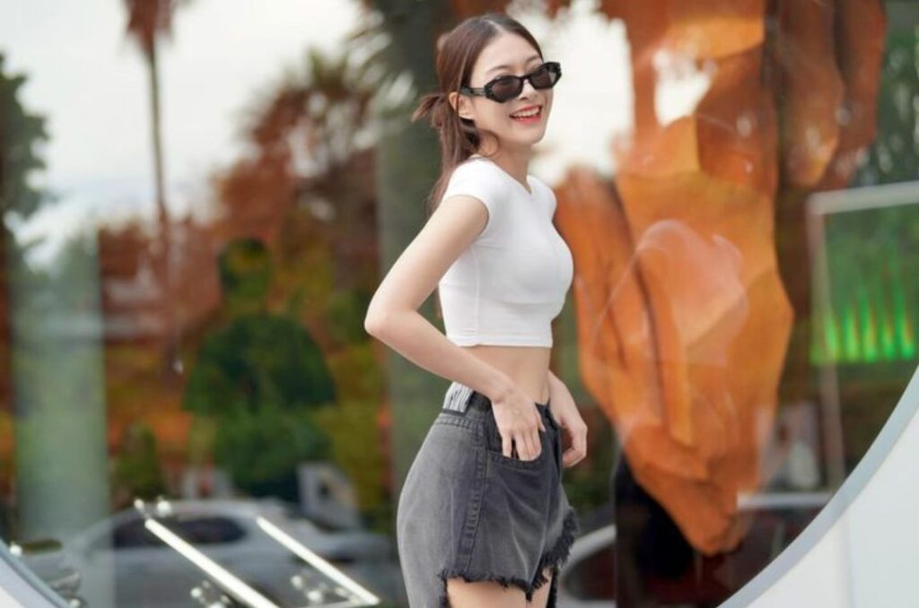 Beautiful Chinese girl