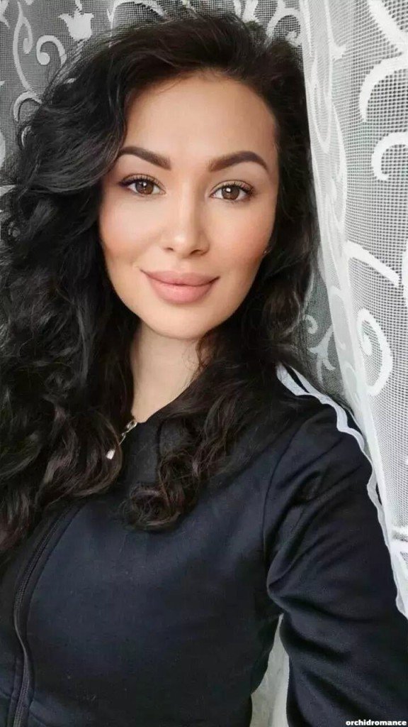 Tatiana, 39