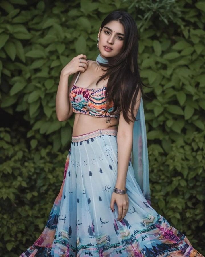 Lakshmi, 22