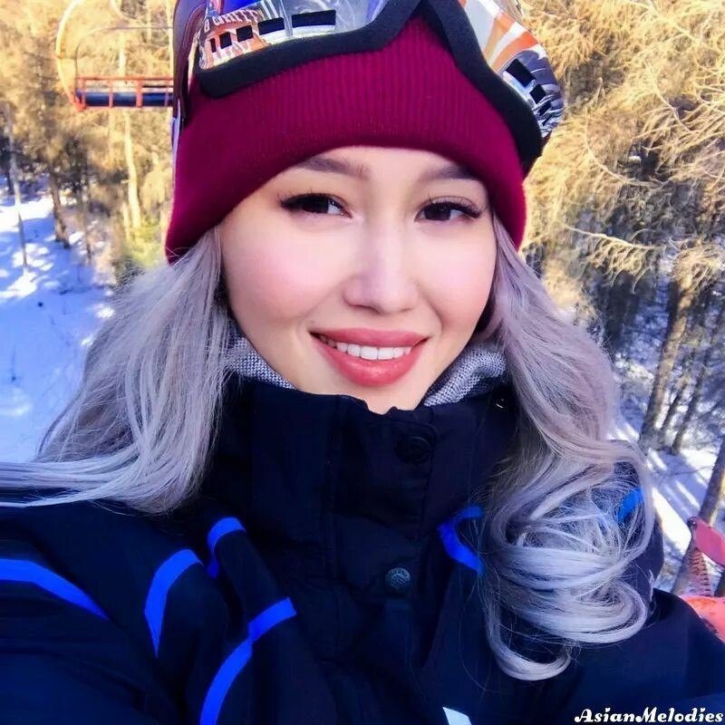 Elena, 26
