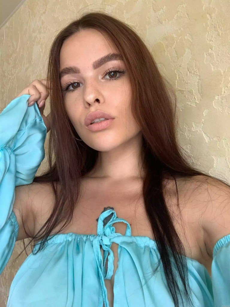 Miriam, 23