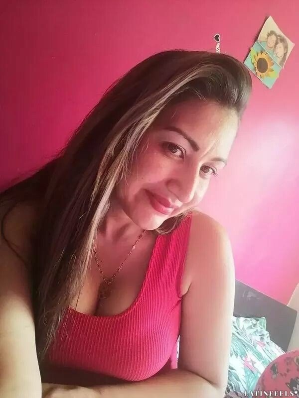 Paola, 37