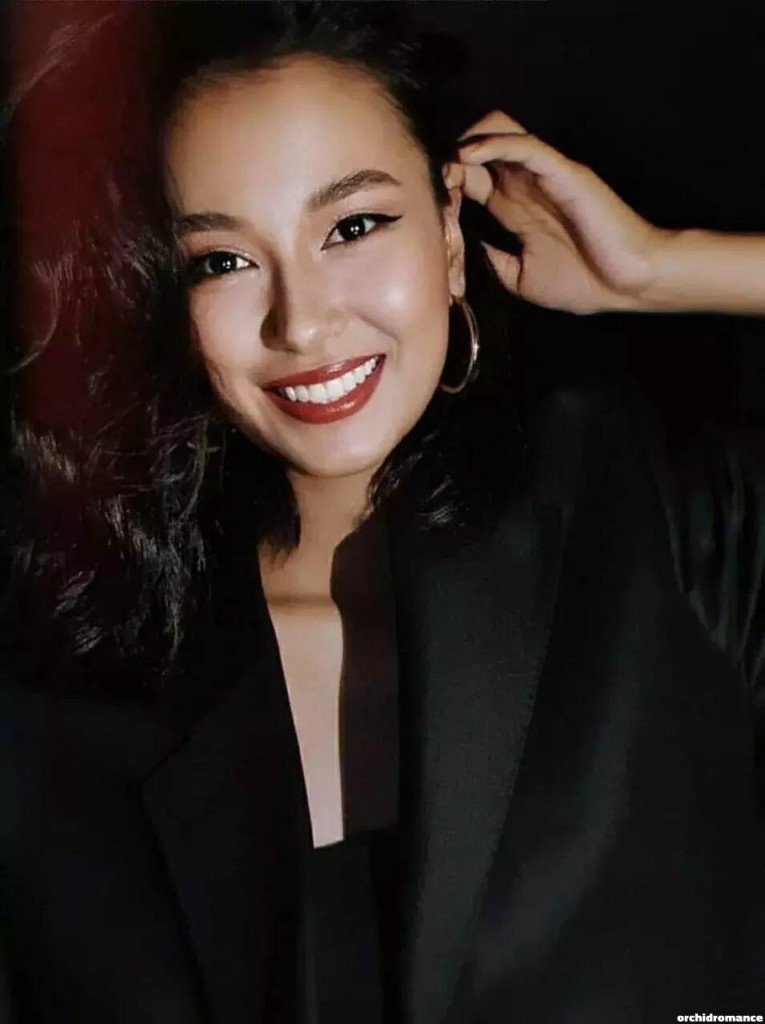 Adelya, 25